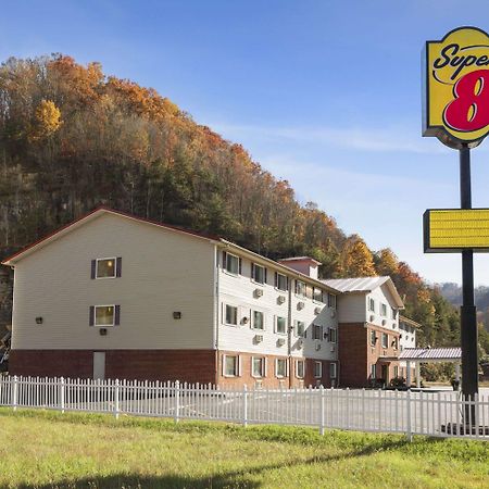 Super 8 By Wyndham Prestonsburg Motel Exterior photo